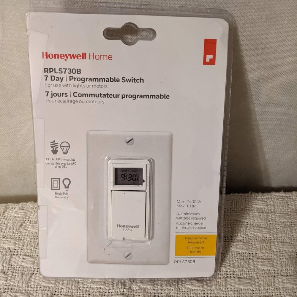 Honeywell Home RPLS730B1000 7-Day Programmable Light Switch Timer, White
